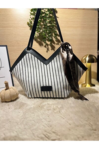 MODANTA Straw Women's Shoulder and Hand Bag with Leather Detail