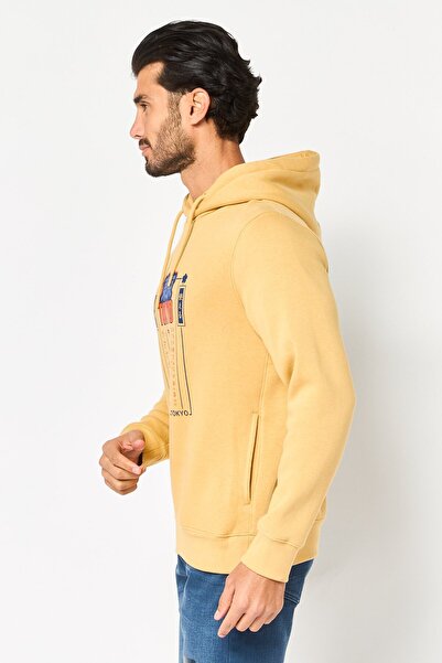 CELIO Men Graphic Print Long Sleeve Hoodie, Tan