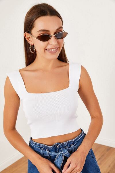 GButik's Square Neck Knitwear Crop Ecru