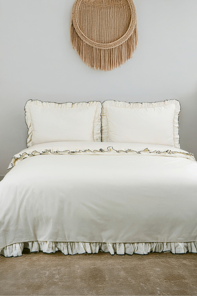 Magnolia Vintage Ruffled Double Duvet Cover Set - Cotton, Cream Color, Soft Textured Stylish Design