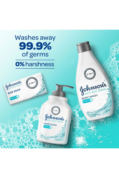 Johnson & Johnson Johnson's Antibacterial Body Wash with Sea Salt 250ml helps your skin feel refreshed