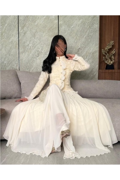 Haifa Fashion A two-piece evening dress with luxurious royal touches