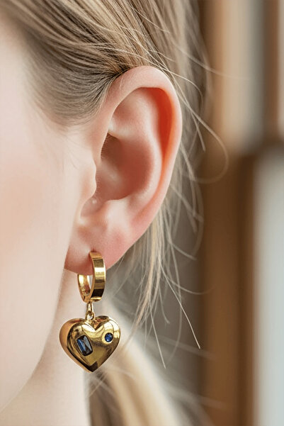 TAKIŞTIR أقراط من الفولاذ على شكل قلب ذهبي اللون (زوج)