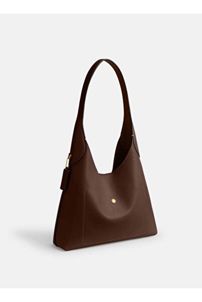 coachoutlet Signature Leather Hobo Bag: A Timeless Blend of Elegance and Functionality
