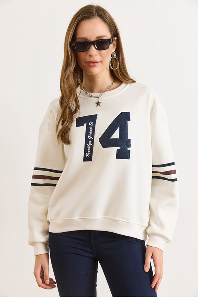 Olalook Women's White Sleeve Stripe Stitching Detailed Fleece-Lined Sweatshirt Swt-19000784
