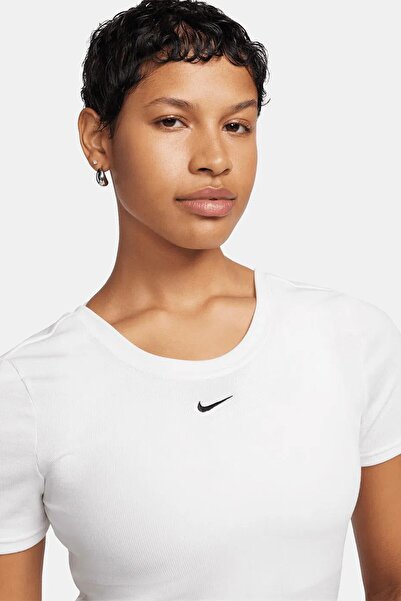 Nike Sportswear Chill Knit Tight Fit T-Shirt Women's Mini Corded Fabric Tight Cut Round Back T-Shirt Kı