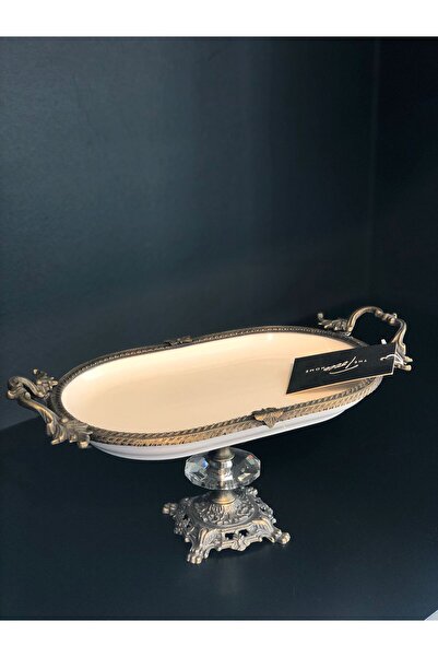 the tocco home Oval Footed Presentation Stand