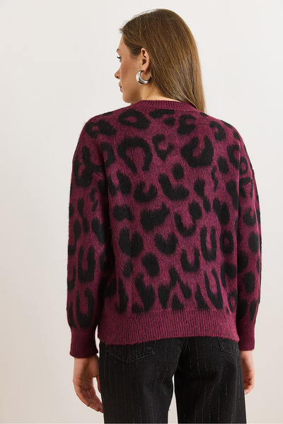 Olalook Women's Plum Crew Neck Leopard Fleece-Lined Knitwear Sweater Kzk-19001077