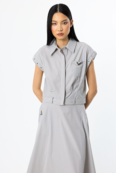 ON Minimalist Crop Shirt - Short Sleeve Shirt Collar Casual