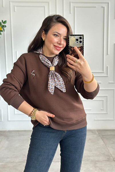 Yağmur Butik Блуза с детайли и шал с бродерия на елен