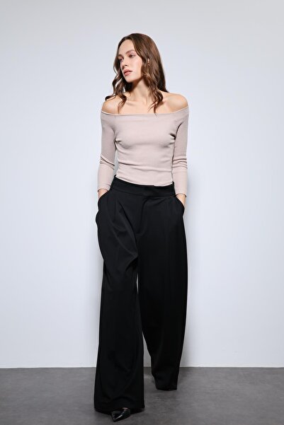 Antioch Beige Open Shoulder Detailed Top