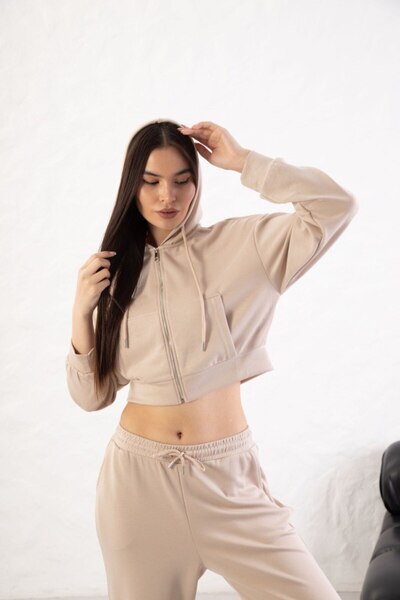 YusGos Women's Long Sleeve Zippered Modal Fabric Pocketed Hooded Crop