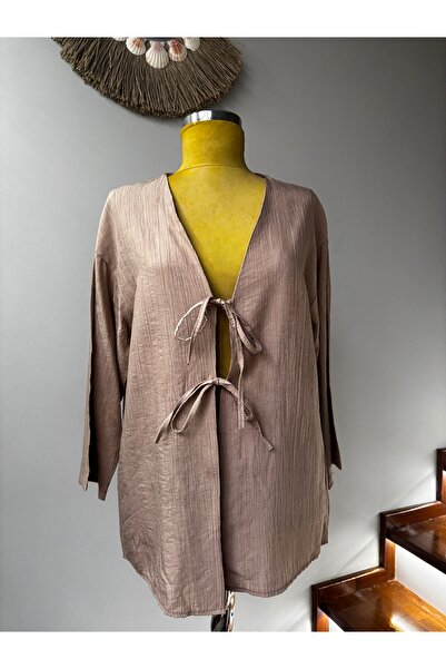 EMEL DURMAZ ÖNÜ BAĞLAMALI KİMONA