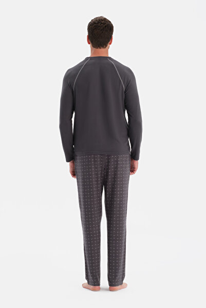 Dagi Anthracite Stitching Detailed and Patched Thermal T-Shirt Pants Pajama Set