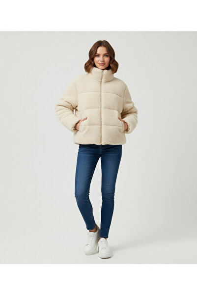 NİCE Γυναικείο πουπουλένιο παλτό από βελούδινο ύφασμα - Ψηλός γιακάς, με μοντέρνα ανάγλυφα λεπτομέρειες