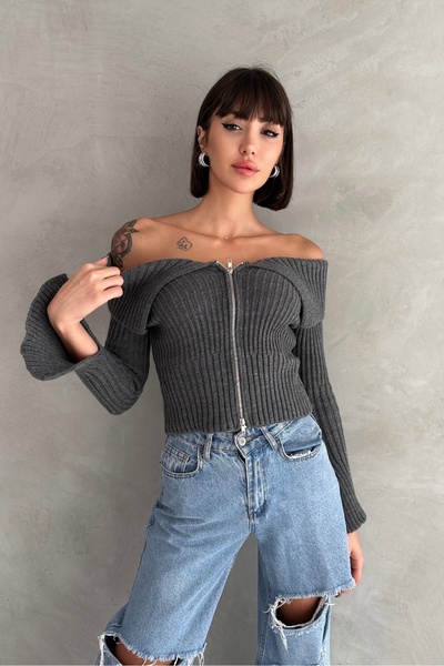 New Now Madonna Collar Zippered Knit Cardigan