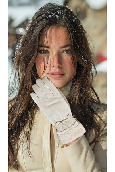 LAGRANZE Women's Quilted Bow Fur Detailed Faux Leather Gloves