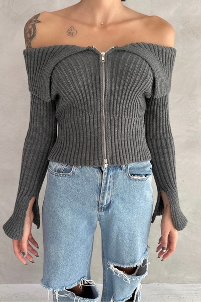 New Now Madonna Collar Zippered Knit Cardigan