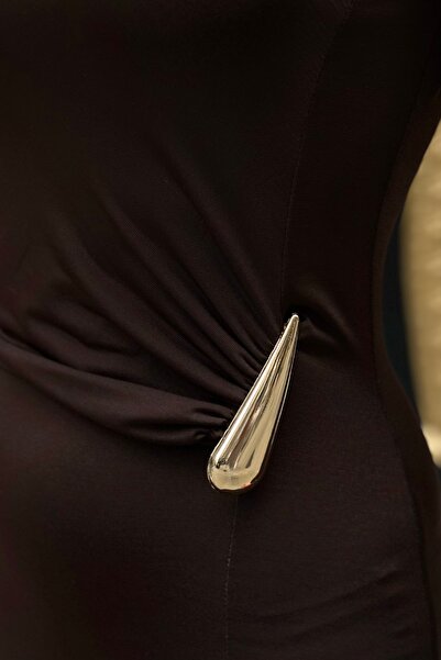 New Now Accessory-Detail Bikini Neck Drop Sleeve Sandy Dress
