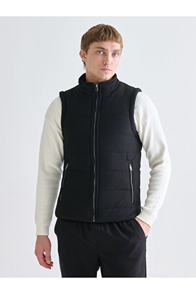 LC Waikiki سترة منتفخة للرجال بقصة ضيقة وياقة واقفة