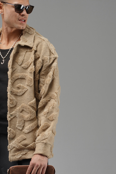 Butik Trend Biz Snap Closure Letter Pattern Shirt Collar Plush