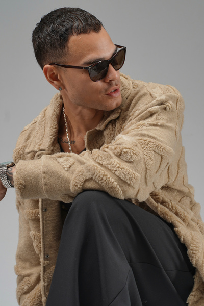 Butik Trend Biz Snap Closure Letter Pattern Shirt Collar Plush