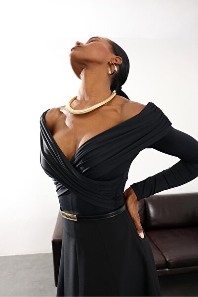 5in1Canpolat Μαύρη μπλούζα με διπλό πέτο γιακά και κουμπώματα στο κάτω μέρος 2575