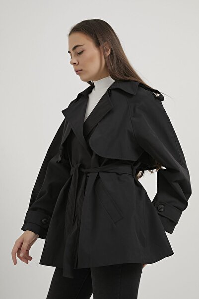 Arma Life Armalife 7556 Premium Short Women's Trench Coat with Belt and Embroidered Detail