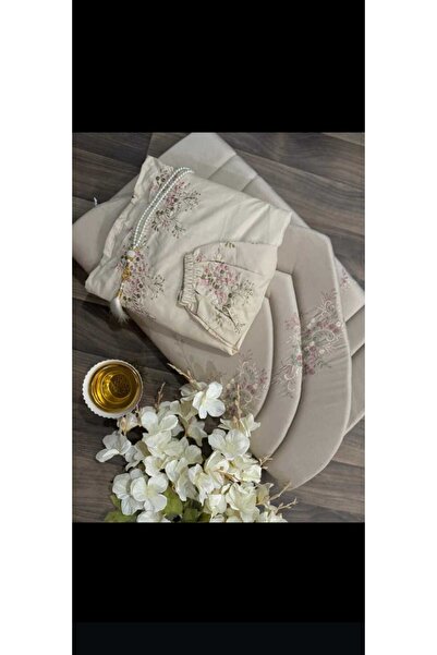 ssd A luxurious, comfortable, and soft, lined prayer rug embroidered with bri...