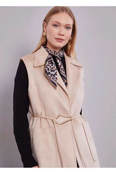 Levidor سترة من جلد الغزال البيج مع تفاصيل حزام