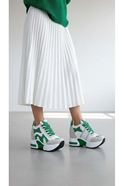 Modanizm حذاء رياضي بكعب مخفي باللون الأخضر من Avlina