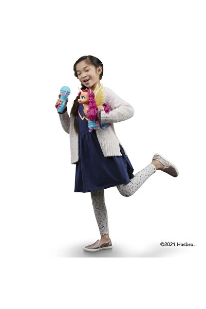 MY LITTLE PONY Sings and Skates with Sunny