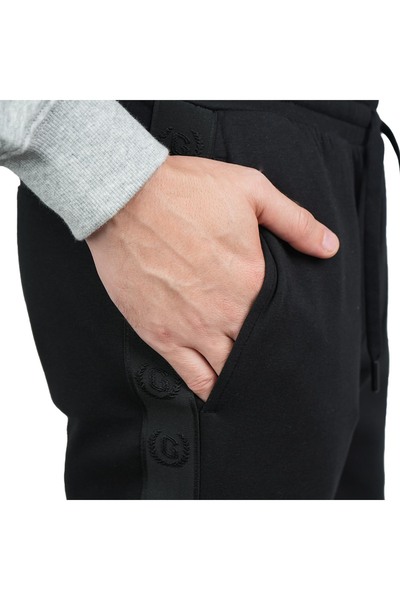 Giordano Men's Slim Fit Mid-Rise Interlock Jogger Pants