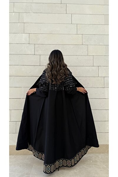 AYA Black abaya with embroidery on the bottom and chest