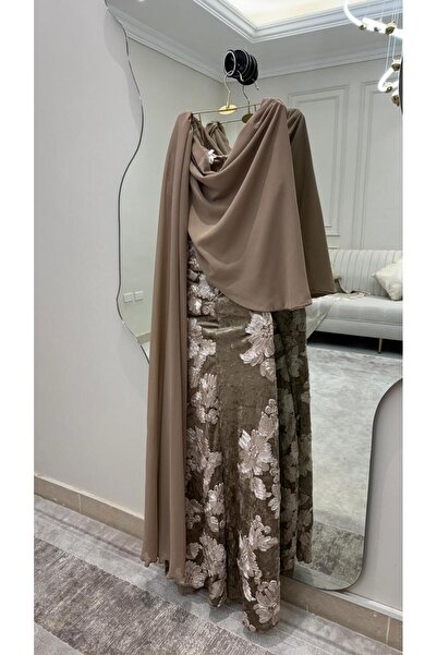 MALAZ Velvet dress with embroidered chiffon cape