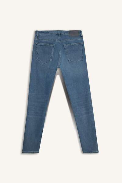 DeFacto Pedro Slim Fit Tight Fit Regular Waist Narrow Leg Jean Pants D0026Ax24Au