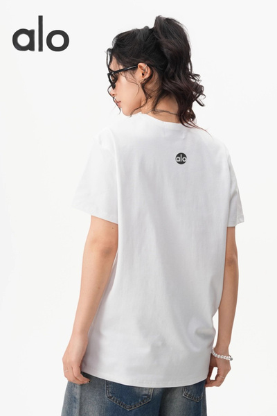 Alo street graffiti printed white short-sleeved T-shirt.