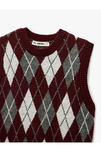 Koton Crew Neck Sleeveless Knitwear Diamond Pattern Vest