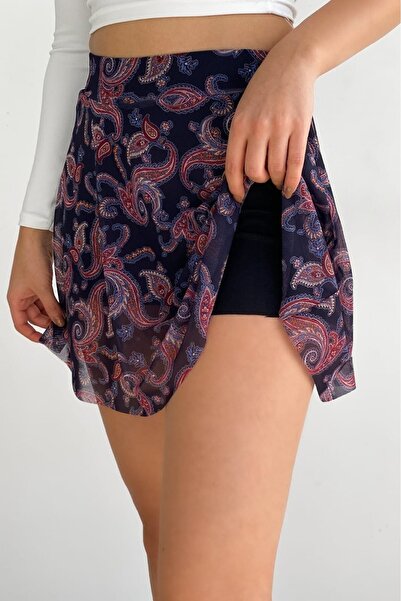 Alışveriş Sokağı Mini fustă cu imprimeu cu pantaloni scurți