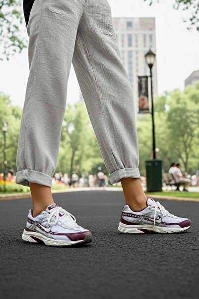 Nike Kadın Koşu Antreman Ayakkabısı NK855