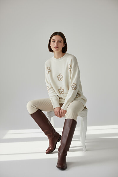 NEWCO Stone Embroidered Floral Pattern Round Neck O Oversized Knitwear Sweater