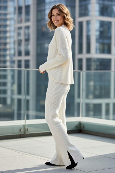 Mossta Cream Colored Corded Fabric Knitwear Double Suit