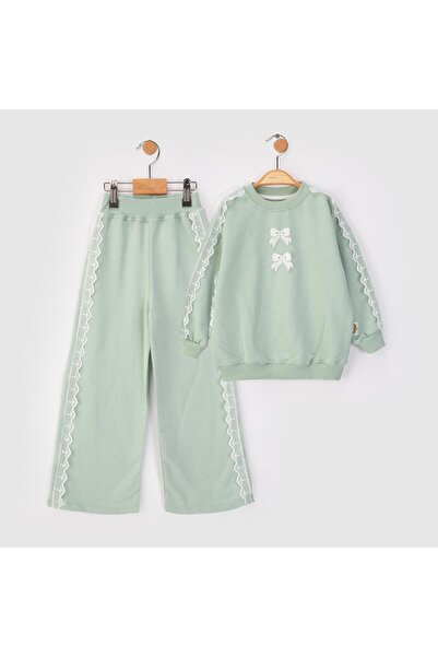 Lmn 2-Strand Seasonal Girls' Set with Lace Bow Detail