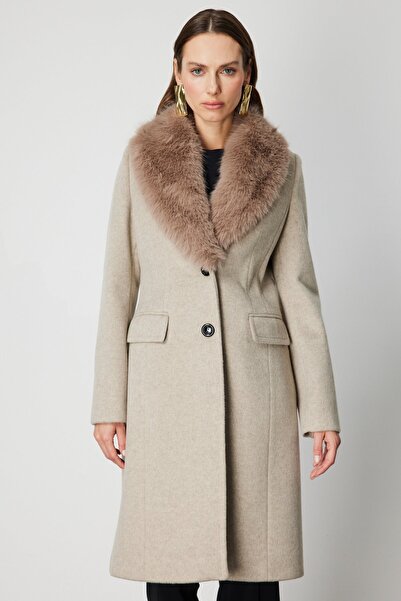 Ekol Yakası Kürklü Kapak Cepli Kaban