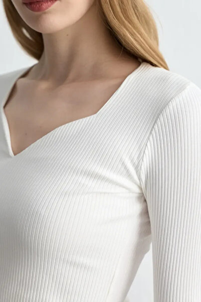 Gusto Heart Collar Cotton Blouse - Ecru