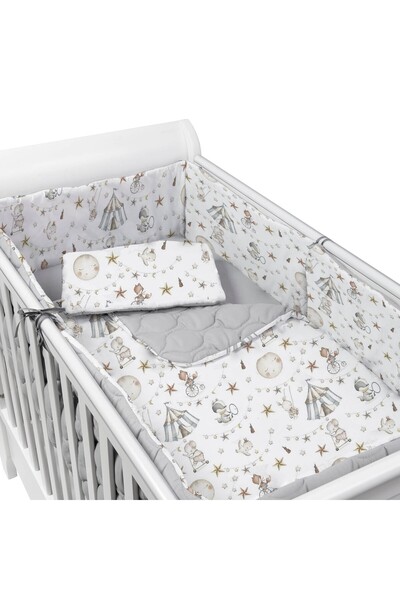 Kidizi Set de lenjerie de pat matlasat Circus, format din 5 piese (pernă, pilotă, bare de protecție, cearșaf cu elastic)