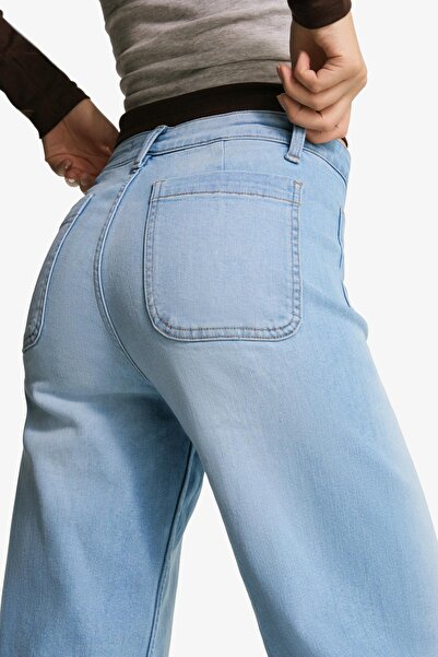 Bershka Seamless wide-leg jeans with pockets