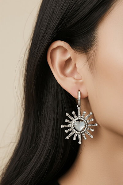 TAKIŞTIR Silver Color Heart Figure Earrings (Pair)