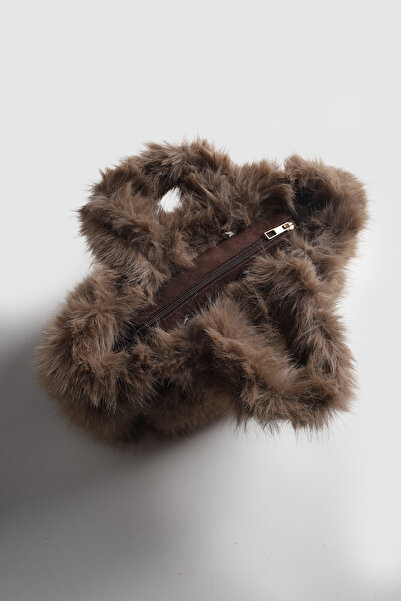 La La'Graccio Paris Lagraccio Paris Women's Havanna Plush Hand and Crossbody Bag