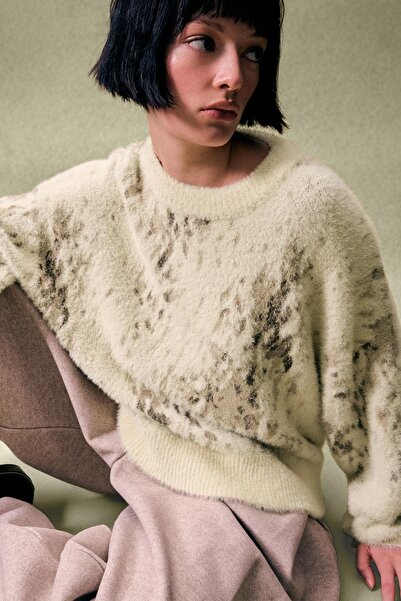 Bershka Hayvan desenli jakarlı kumaş kazak